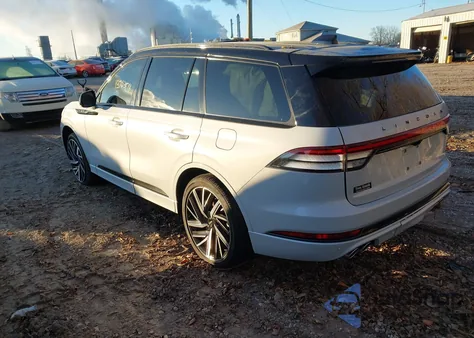 2025 Lincoln Aviator Black Label z USA, uszkodzony, nr VIN 5LM5J9XC1SGL21992